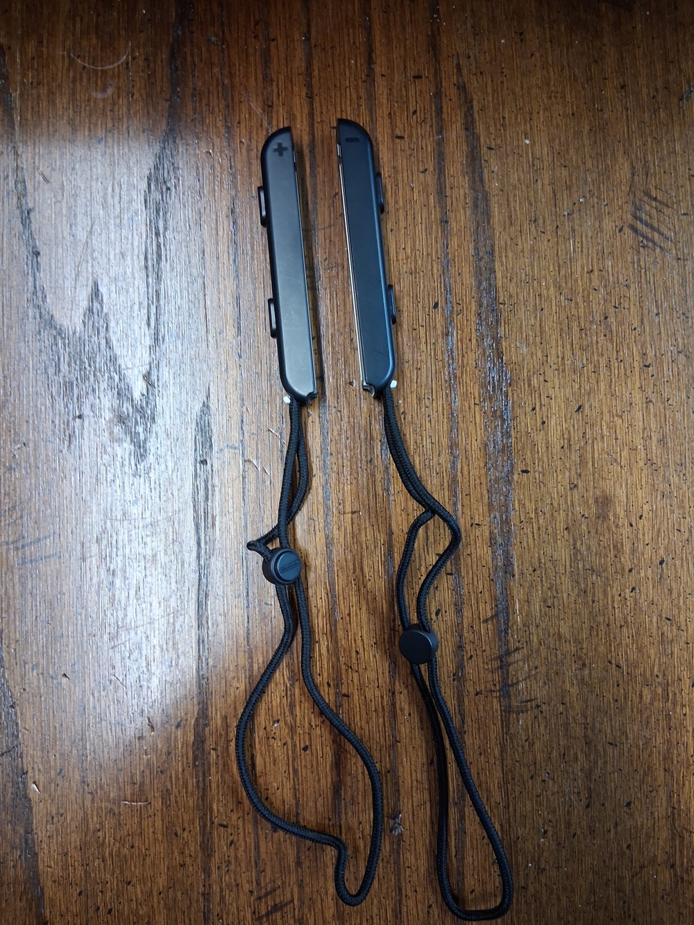 Adjustable Black Wearable Arm/Wrist Clip Strap with Cord Locks